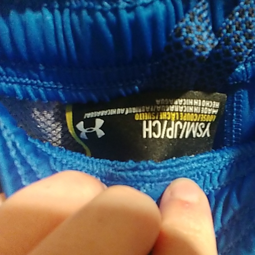 Shorts - Picture 3 of 4